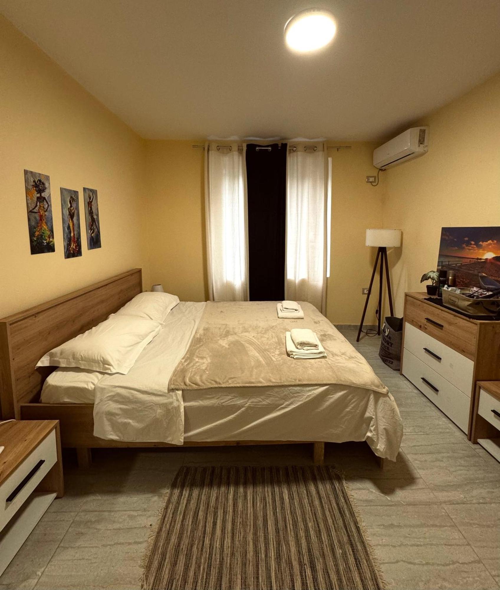Urban Apartment In Blloku ティラナ エクステリア 写真